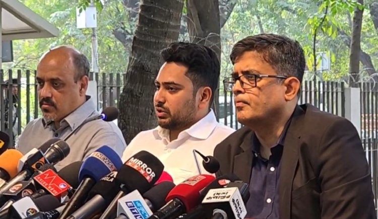 পদত্যাগ করলেন নাহিদ ইসলাম
